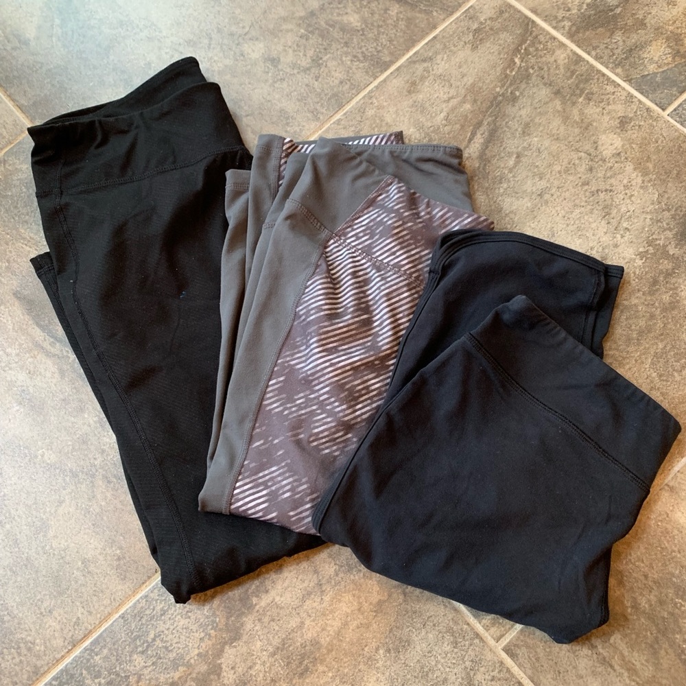 3 pairs of leggings size large/Xl